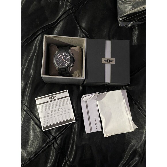 Invicta Men’s Watch With Box And Papers - Picture 2 of 8